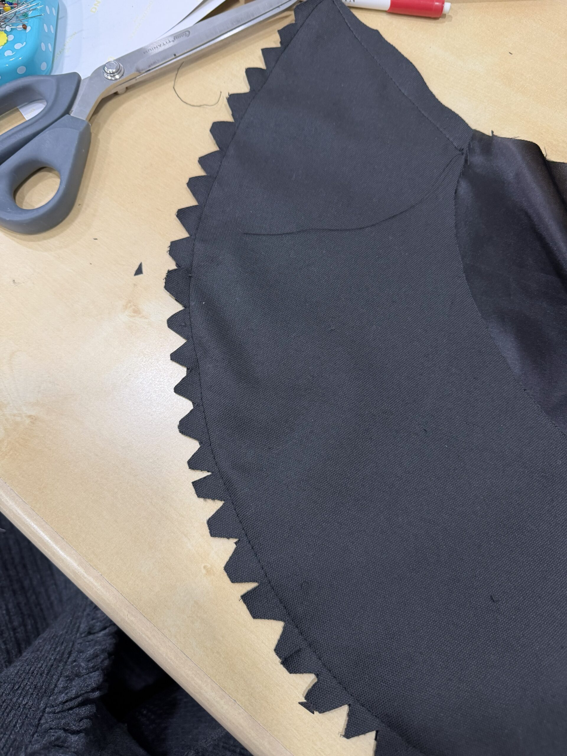 a curved seam has been clipped